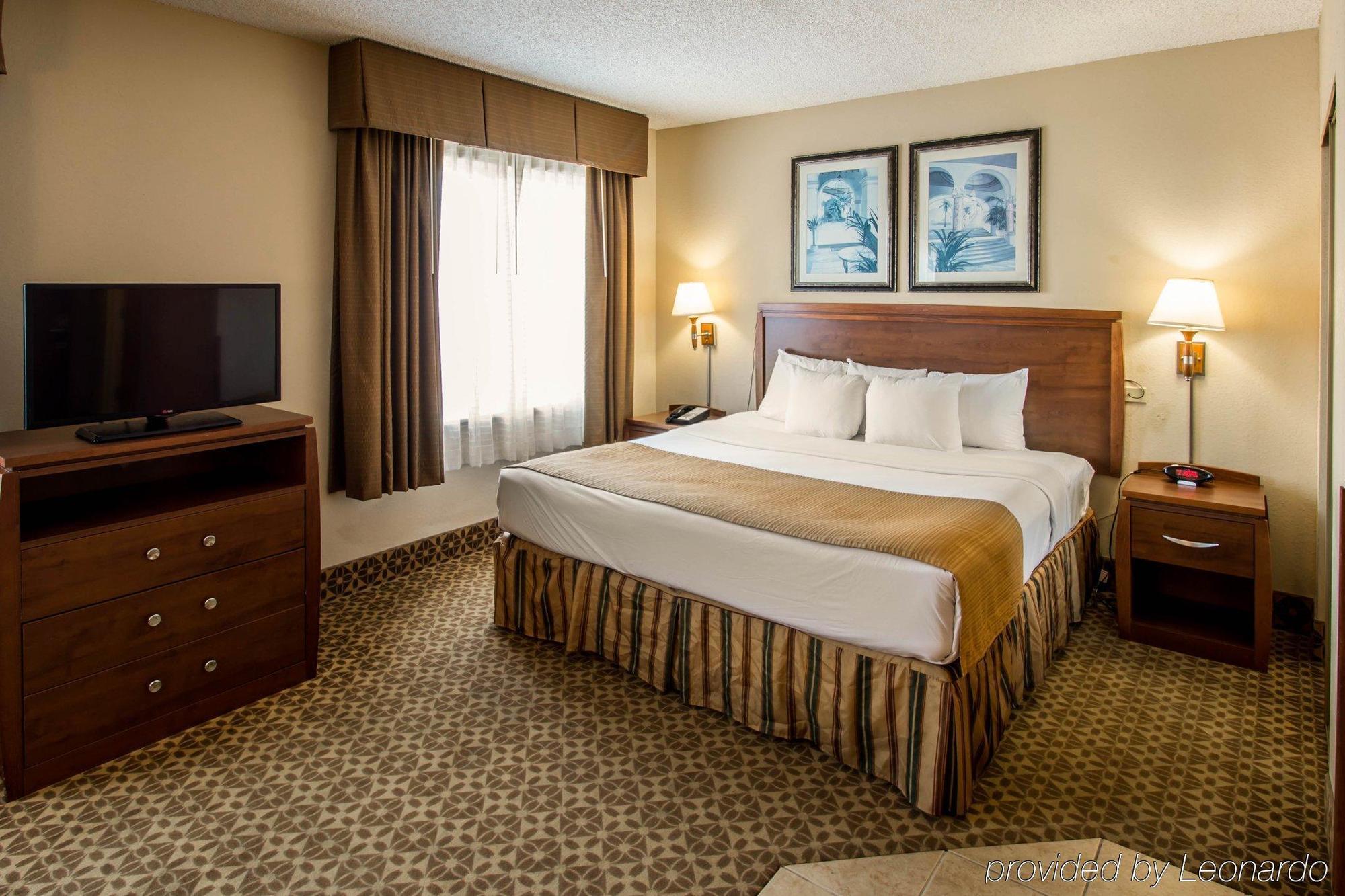 Mainstay Suites Sawgrass Tamarac Exterior photo