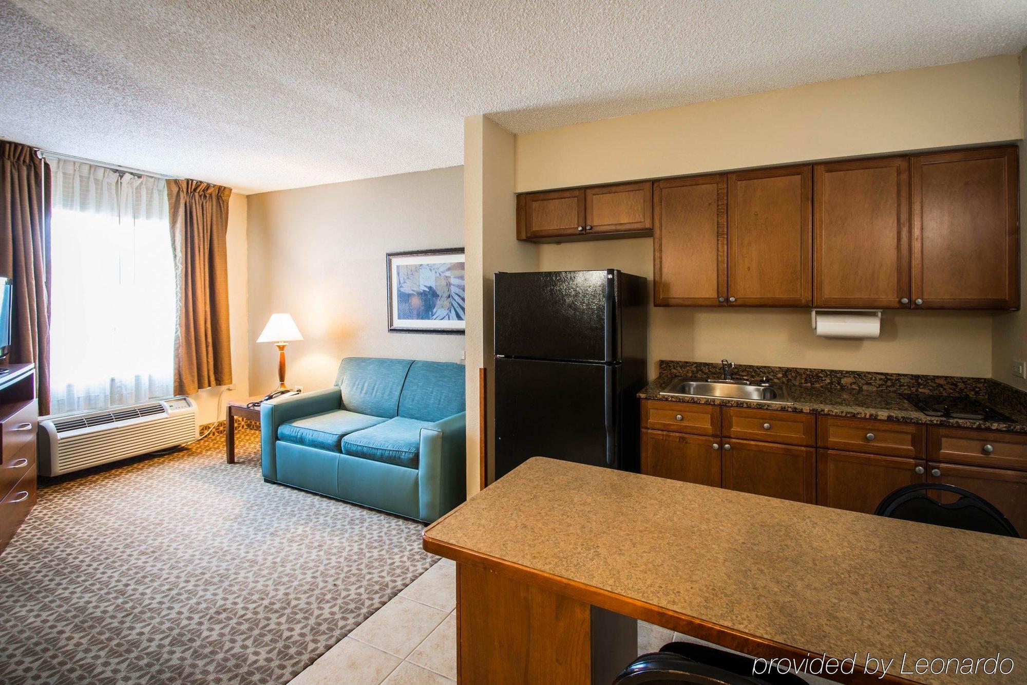 Mainstay Suites Sawgrass Tamarac Exterior photo