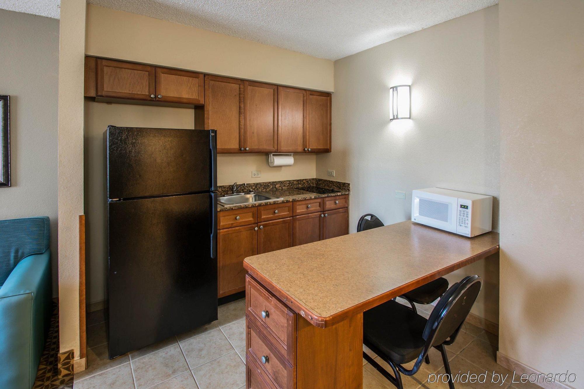 Mainstay Suites Sawgrass Tamarac Exterior photo