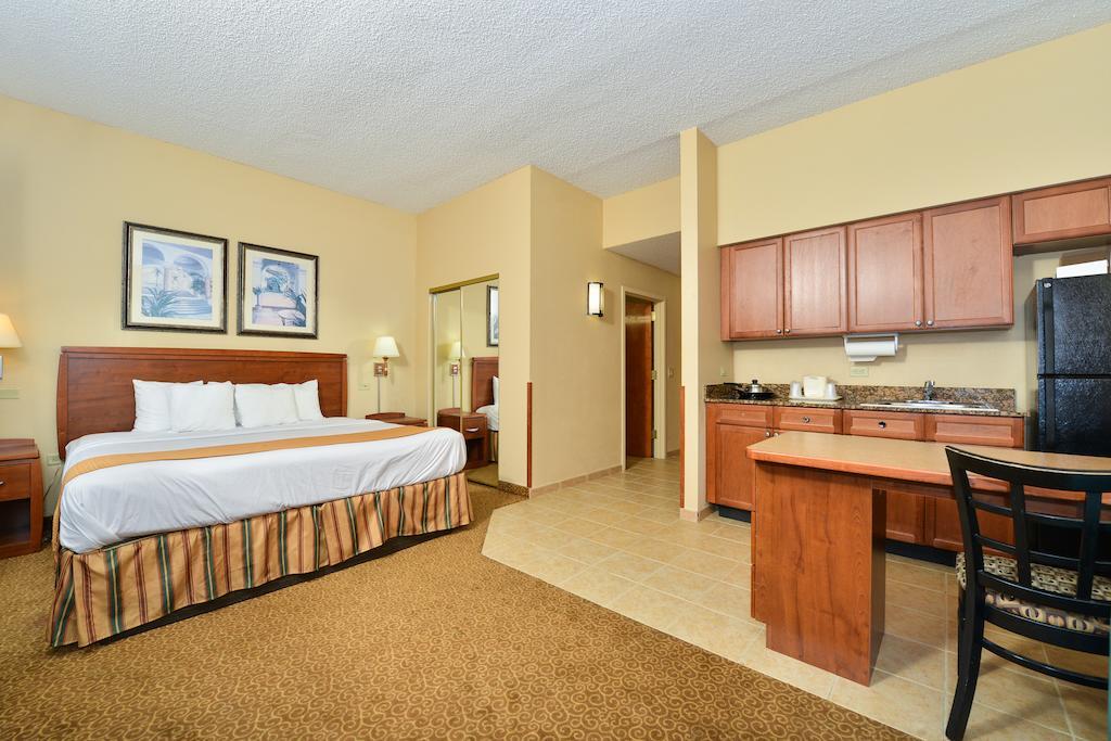 Mainstay Suites Sawgrass Tamarac Room photo