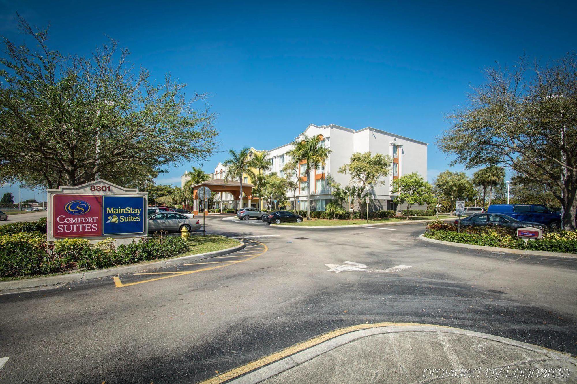 Mainstay Suites Sawgrass Tamarac Exterior photo