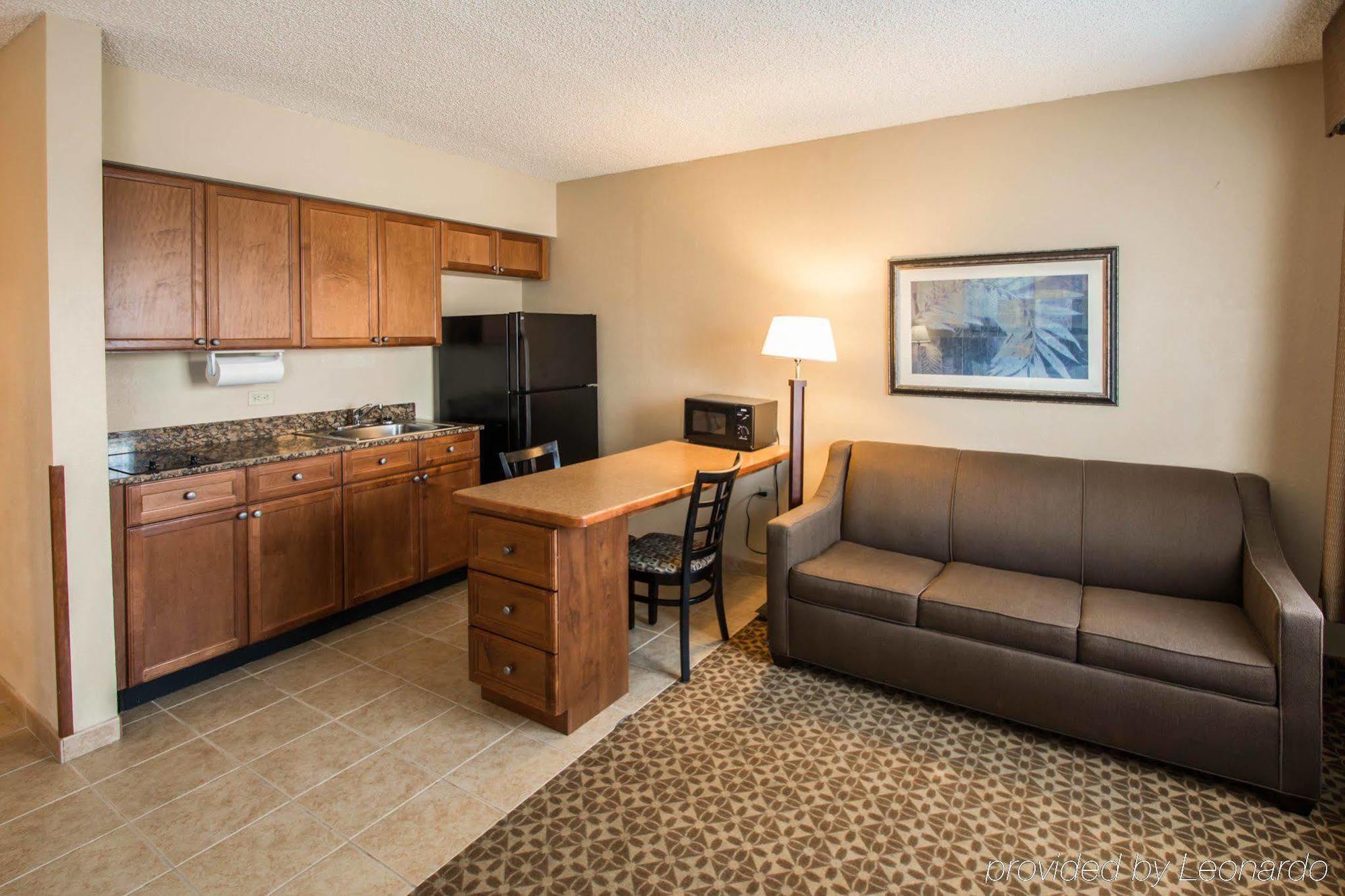Mainstay Suites Sawgrass Tamarac Exterior photo