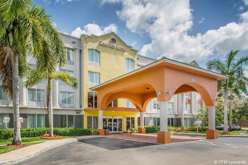 Mainstay Suites Sawgrass Tamarac Exterior photo