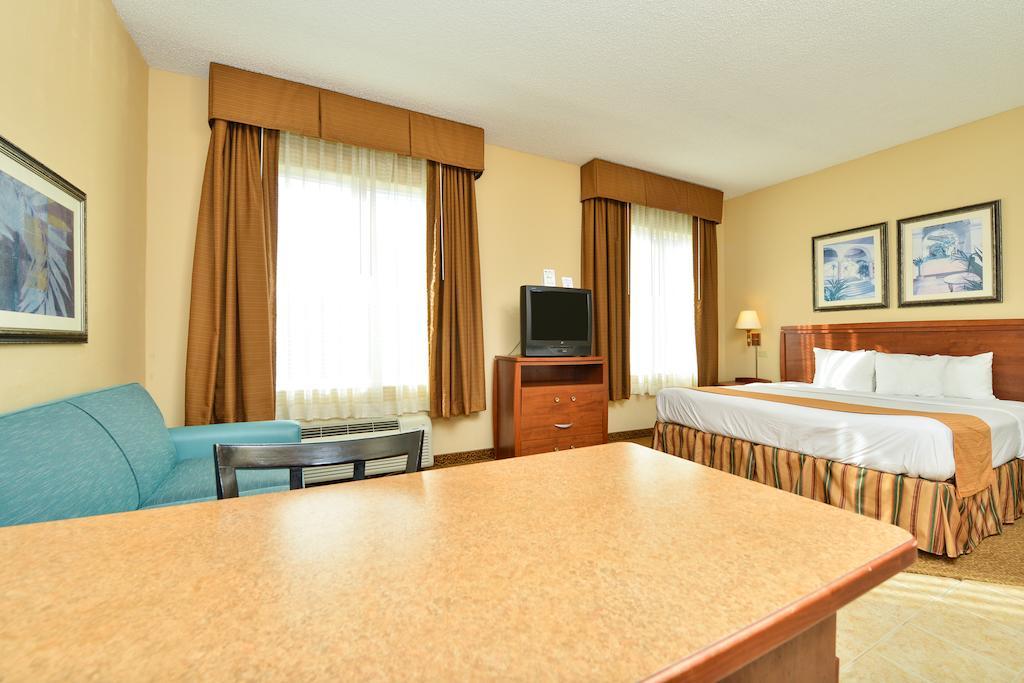 Mainstay Suites Sawgrass Tamarac Exterior photo